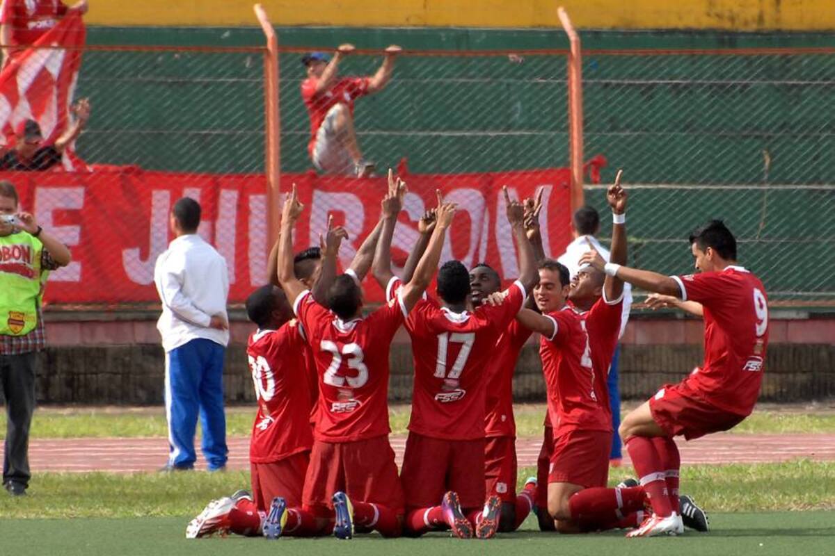 Real Santander perdió 0 – 2 ante América de Cali (Foto: Jaime del Rio/ Vanguardia Liberal)