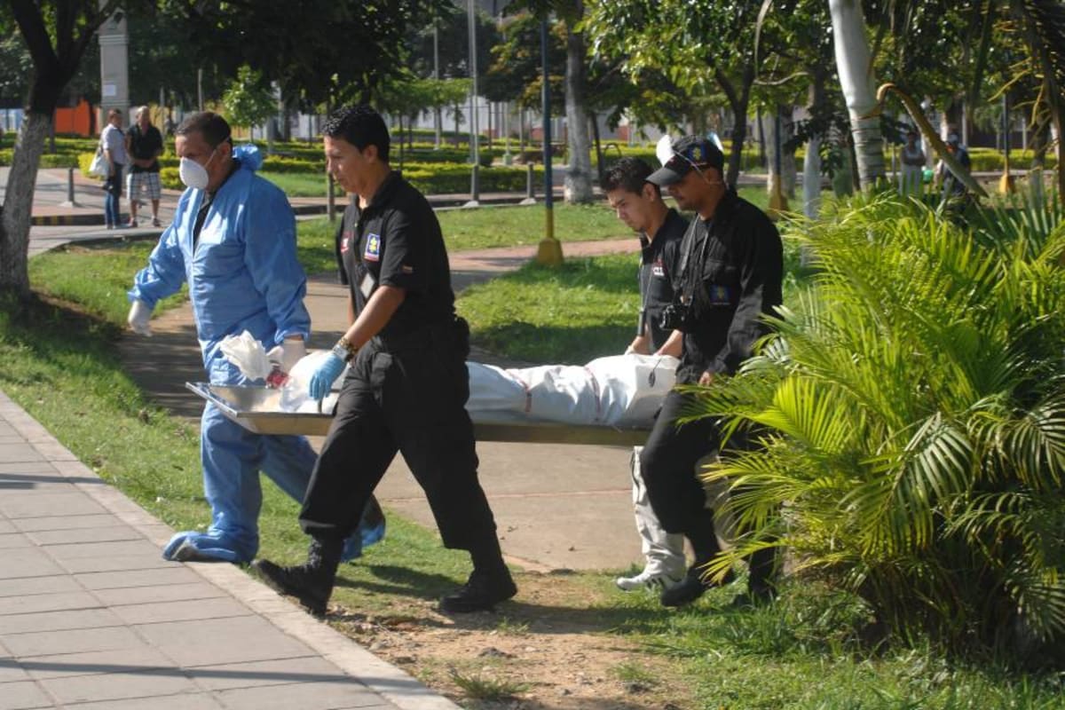 Hallan cuerpo sin vida de habitante de calle en Bucaramanga (Foto: Jaime del Río/VANGUARDIA LIBERAL)