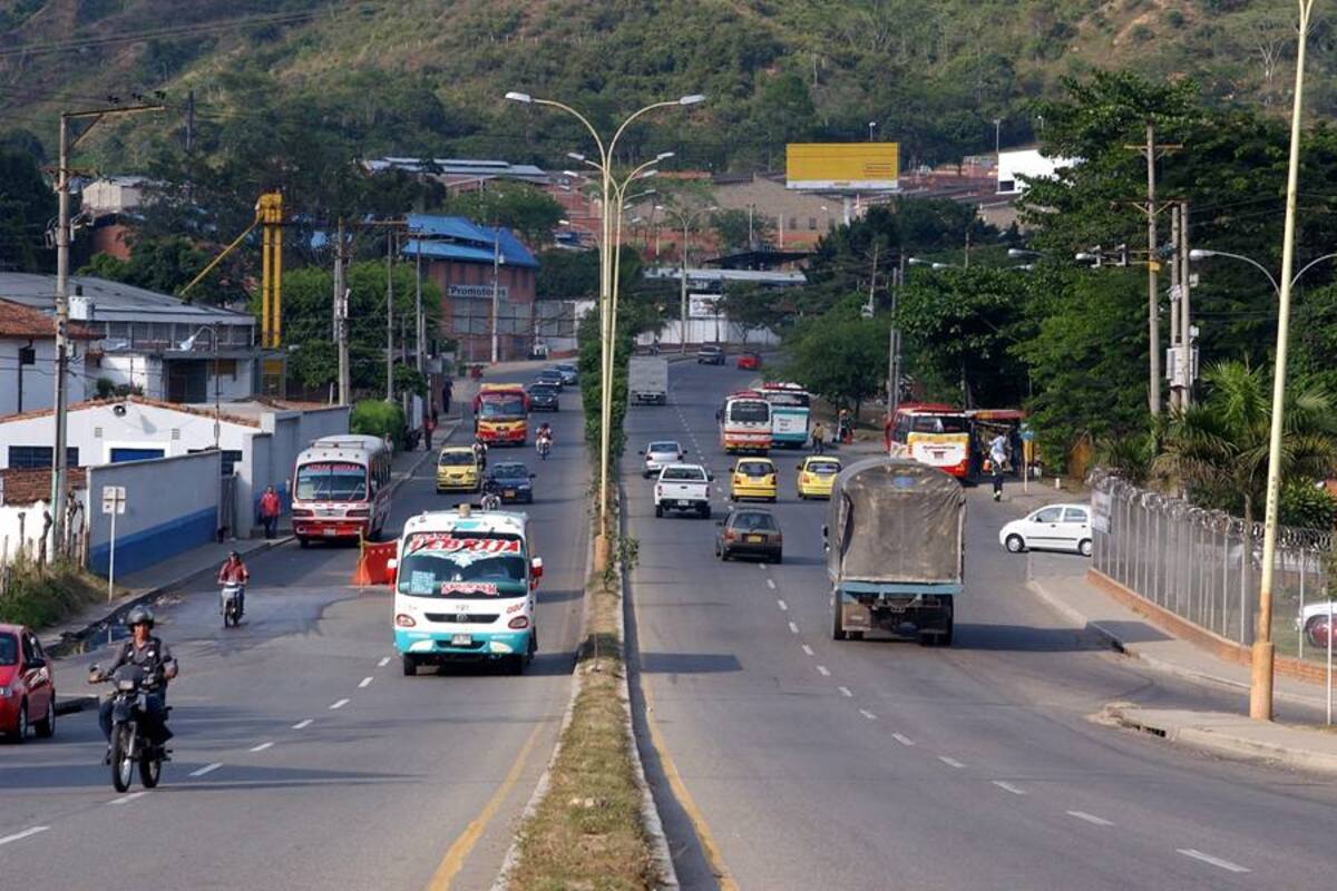 Cierres viales entre Bucaramanga y Girón (Foto: Archivo, VANGUARDIA LIBERAL)