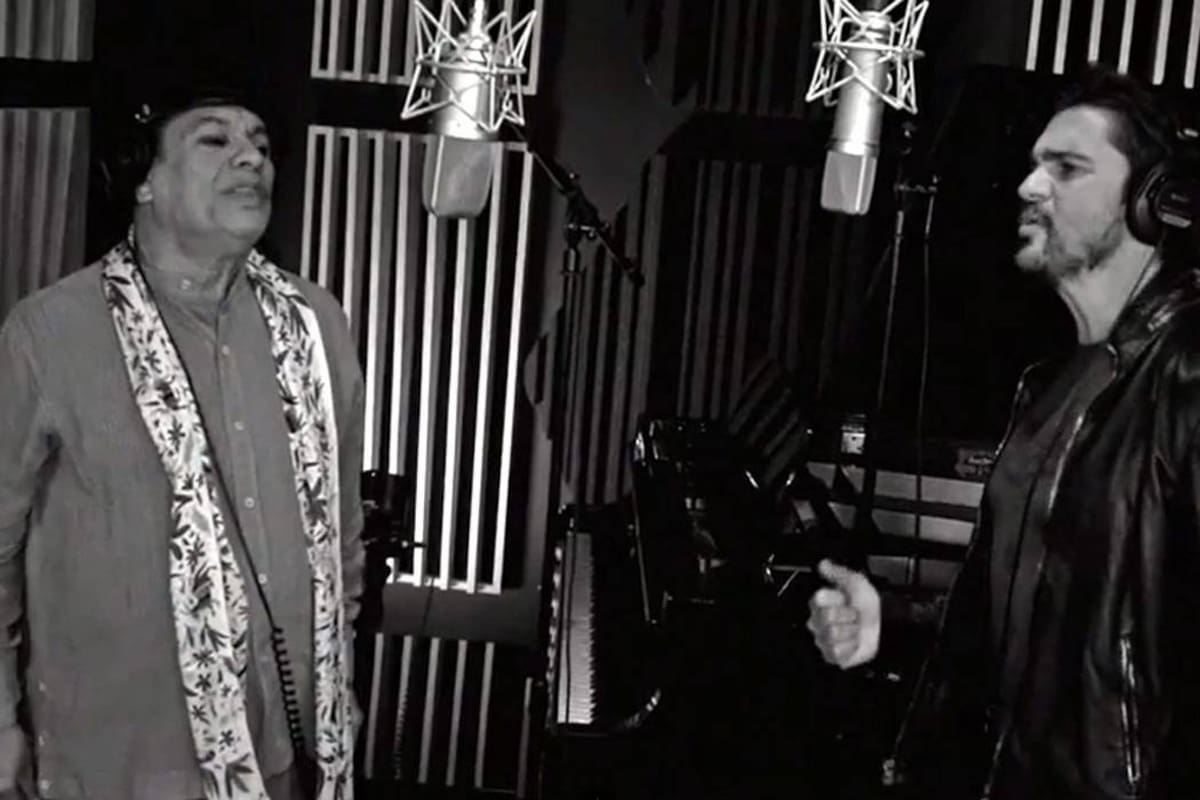 Juan Gabriel y Juanes cantan a dúo Querida, lo nuevo del Divo de Juárez (Foto: Tomada de Youtube)