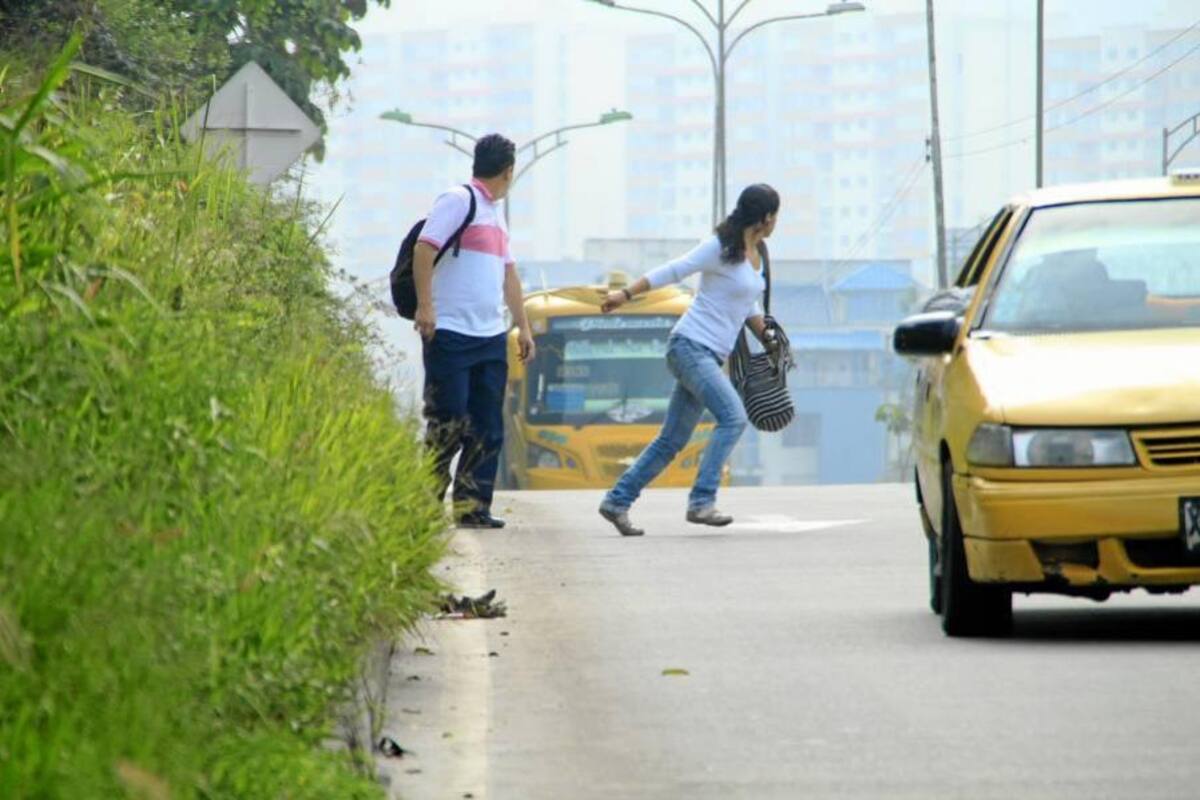 Imponen multas a quienes no usan los puentes peatonales (Foto: Archivo / VANGUARDIA LIBERAL)