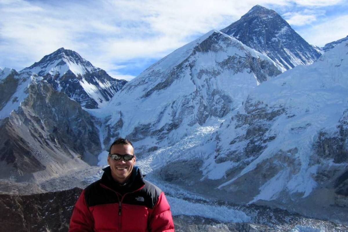 Iván Ricardo en el Kalapatar, Nepal, en otro de sus viajes. (Foto: Suministrada/ VANGUARDIA LIBERAL)