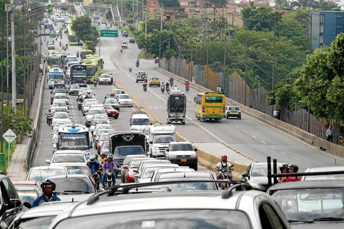 Así registró un usuario de Vanguardia.com el caos vial vivido hoy en Bucaramanga (Foto: Mauricio Betancourt/VanguardiaLiberal)