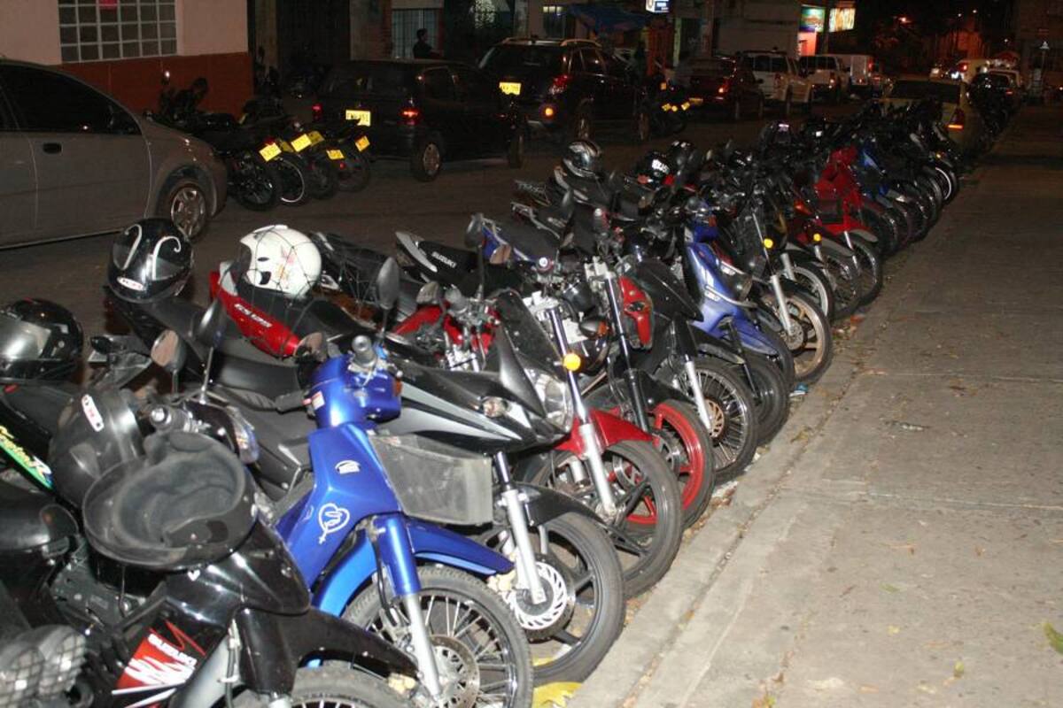Proponen que mensajeros tengan tarifa diferencial en parqueaderos (Foto: Archivo/VANGUARDIA LIBERAL)