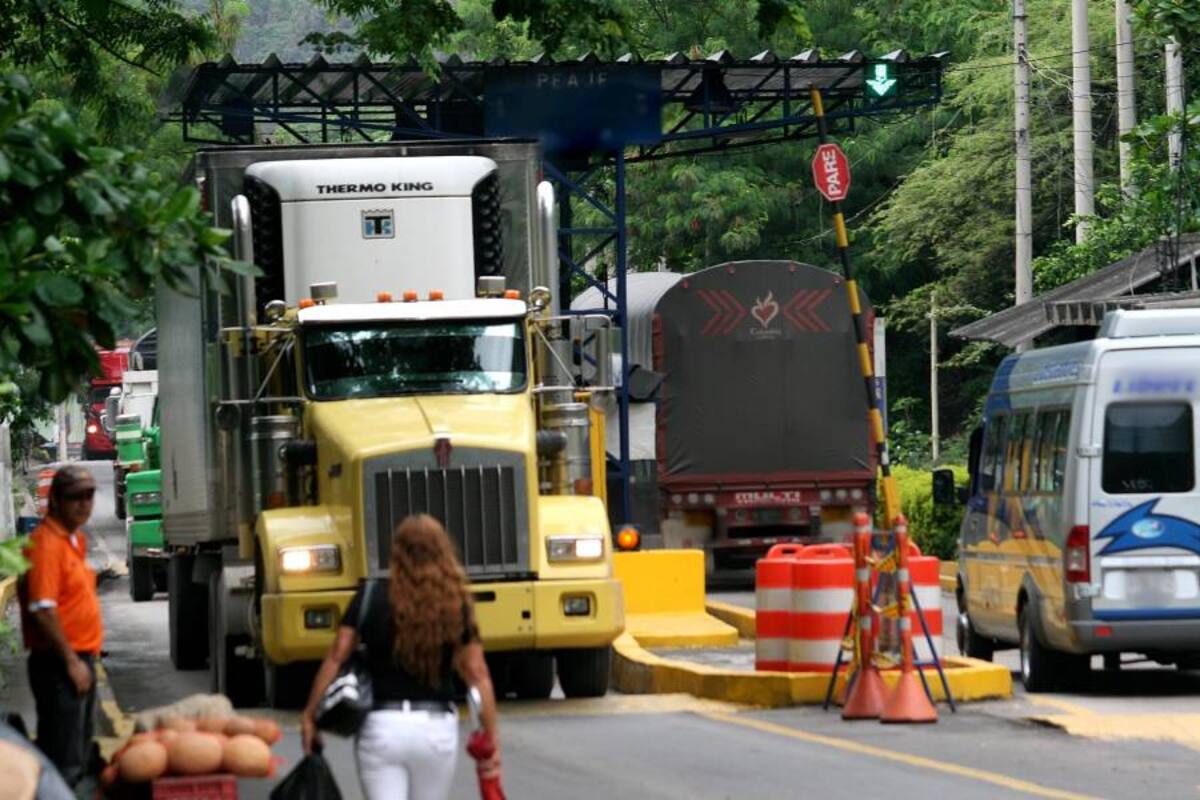 Vehículos de carga pesada tendrán restricción el fin de año (Foto: Archivo/VANGUARDIA LIBERAL)