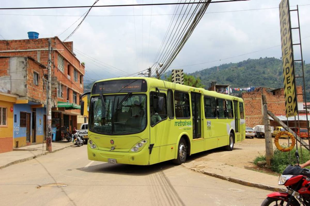 Multan a operadores de Metrolínea por vehículos sin tarjeta de operación (Foto: Archivo/VANGUARDIA LIBERAL)