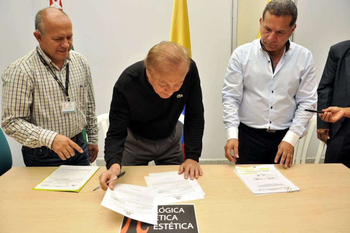 Las firmas de la candidatura de Rodolfo Hernández ya estarían listas (Foto: ARCHIVO/VANGUARDIALIBERAL)
