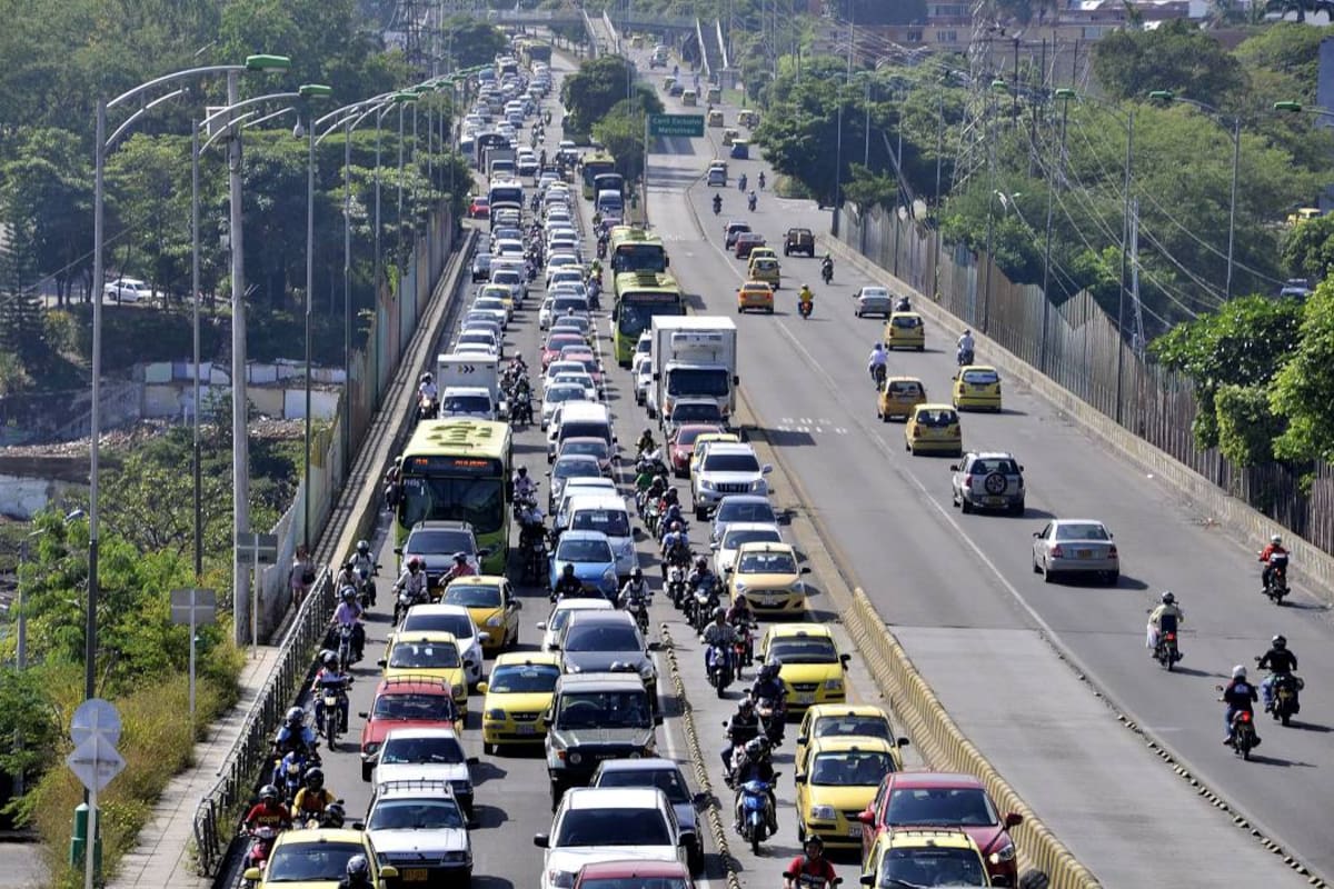 Santandereanos aún no se ponen al día con el impuesto vehicular (Foto: Archivo /VANGUARDIA LIBERAL)