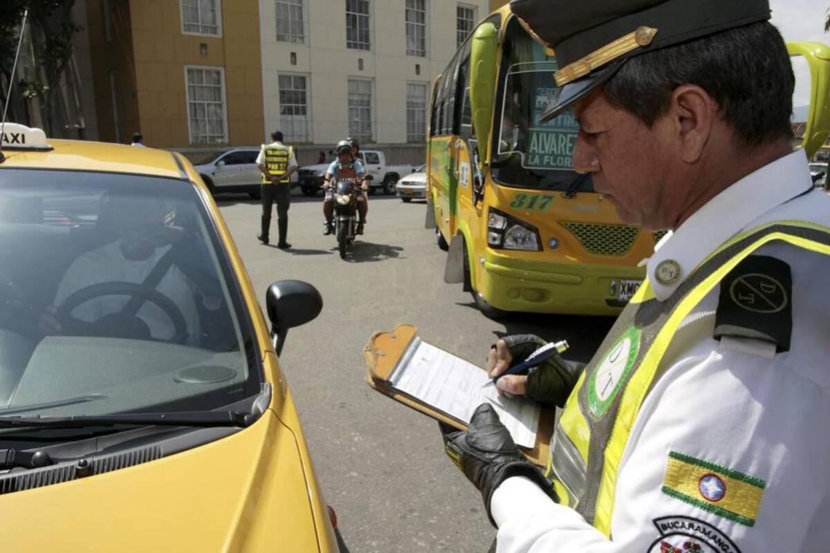 20 mil conductores infractores han sido sancionados este año en Bucaramanga (Foto: Archivo/VANGUARDIA LIBERAL)