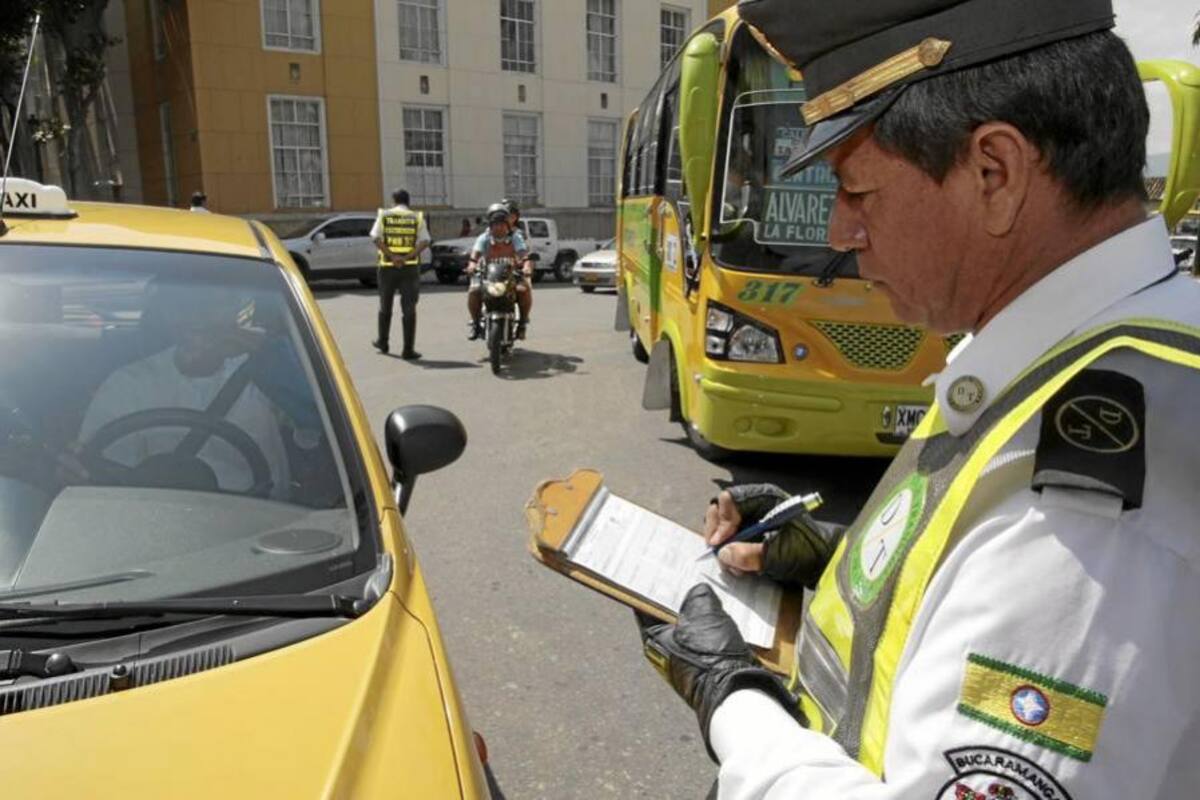 El alza del salario mínimo traerá un incremento en las tarifas de multas de tránsito (Foto: Archivo / Vanguardia Liberal)