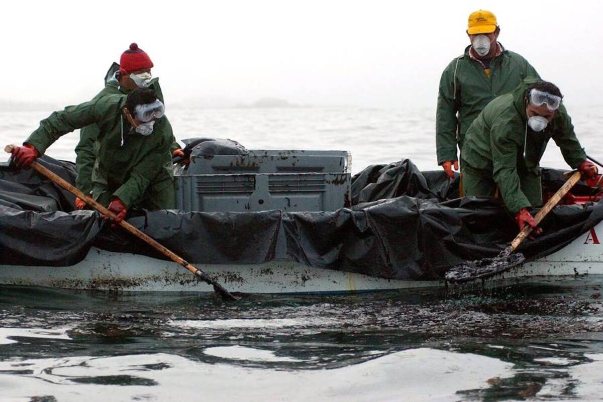 La presencia de combustible en el mar es letal para el medioambiente. (Foto: Archivo/ Vanguardia Liberal)