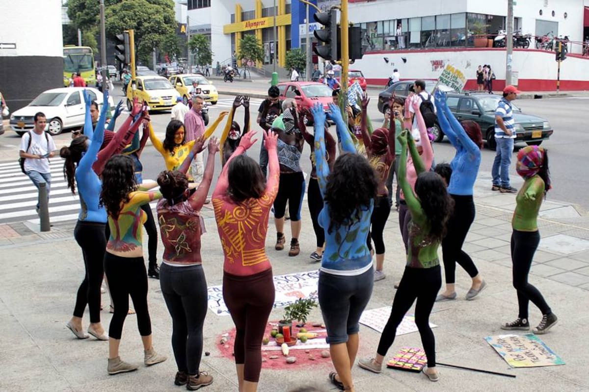 Mujeres en Bucaramanga se desnudan para defender el agua (Foto: Javier Gutiérrez/VANGUARDIA LIBERAL)