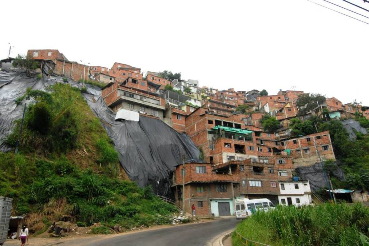 El anunció lo hizo a Vanguardia.com el subdirector de gestión ambiental urbana sostenible de la Cdmb, Juan Carlos Castro, quien explicó que, según un reciente estudio topográfico, geológico y geotécnico, “el 95% de las casas de la Comuna 14 son altamente vulnerables”. (Foto: Archivo/VANGUARDIA LIBERAL)
