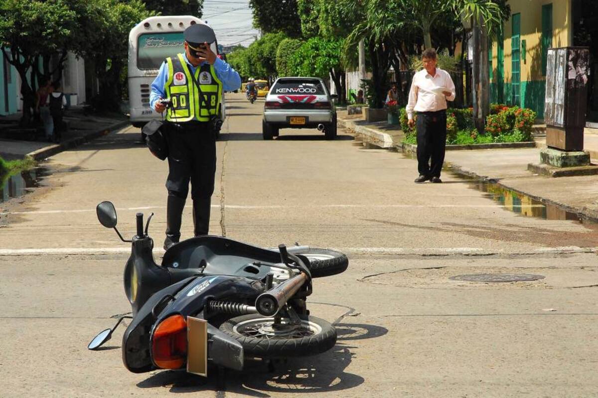 La menor salió como de costumbre a tomar la ruta que la llevaría al Colegio La Normal Antonia Sanos de Puente Nacional, donde cursa 8 grado, cuando fue arrollada por la motocicleta. (Foto: Archivo/VANGUARDIA LIBERAL)