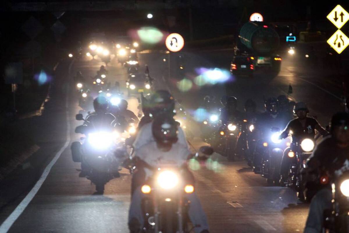 Caravana por la paz llegó a Bucaramanga. (Foto: Nelson Díaz/VANGUARDIA LIBERAL)