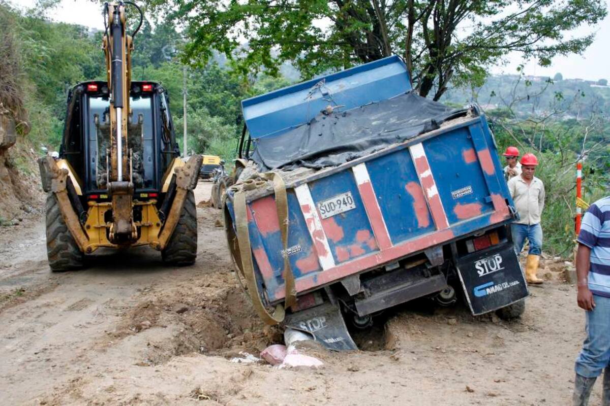 Abierta la vía a Matanza luego volcamiento de volqueta (Foto: Archivo/ VANGUARDIA LIBERAL)