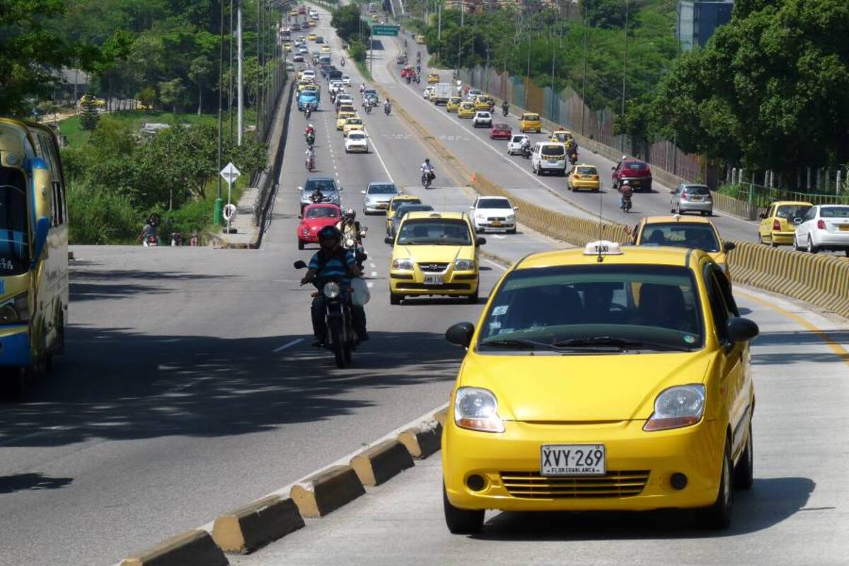 Taxistas, inconformes por aumento de gastos (Foto: NELSON DÍAZ/VANGUARDIA LIBERAL)