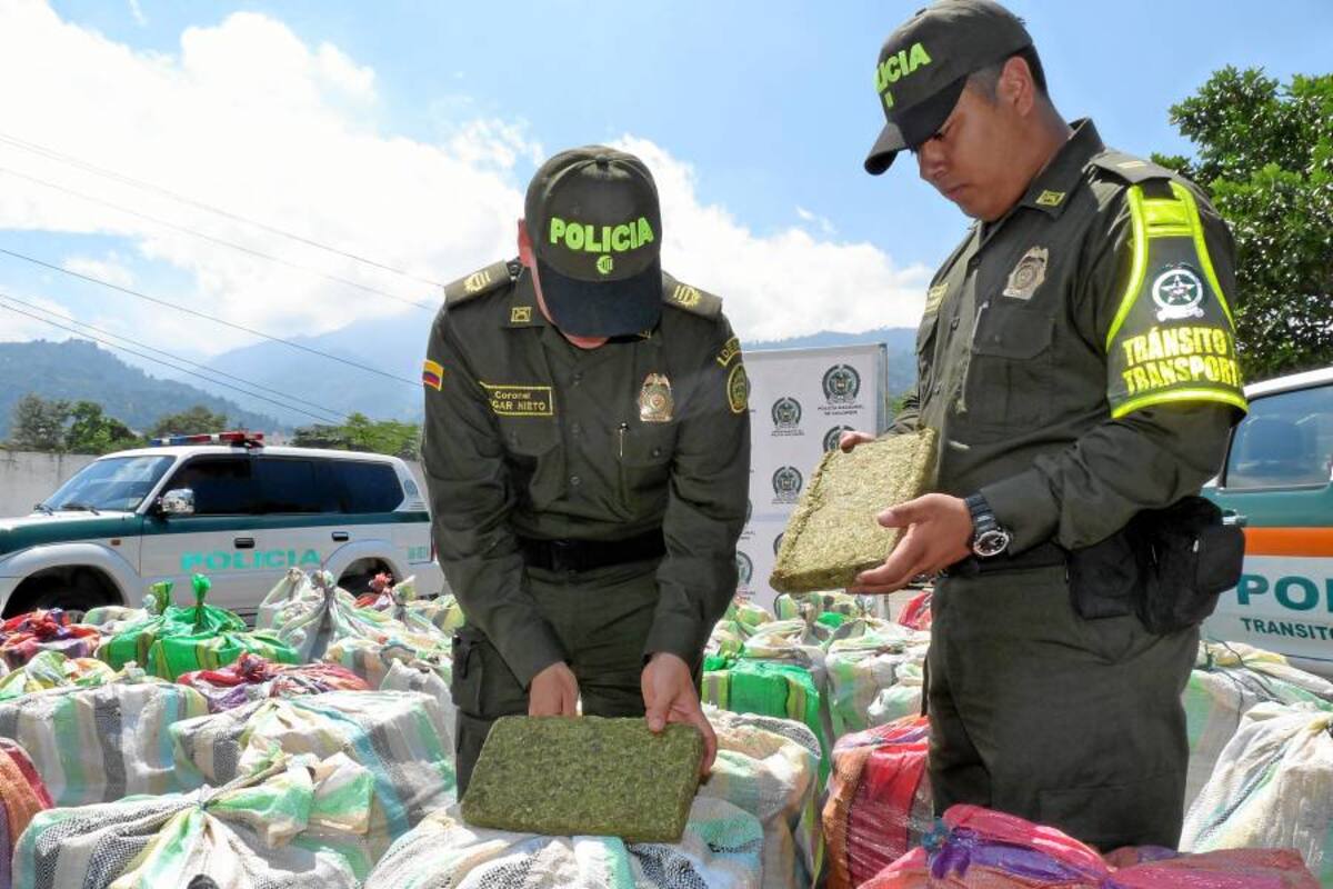Incautadas cuatro toneladas de marihuana en la vía La Fortuna – Bucaramanga (Foto: Nelson Díaz/ VANGUARDIA LIBERAL)