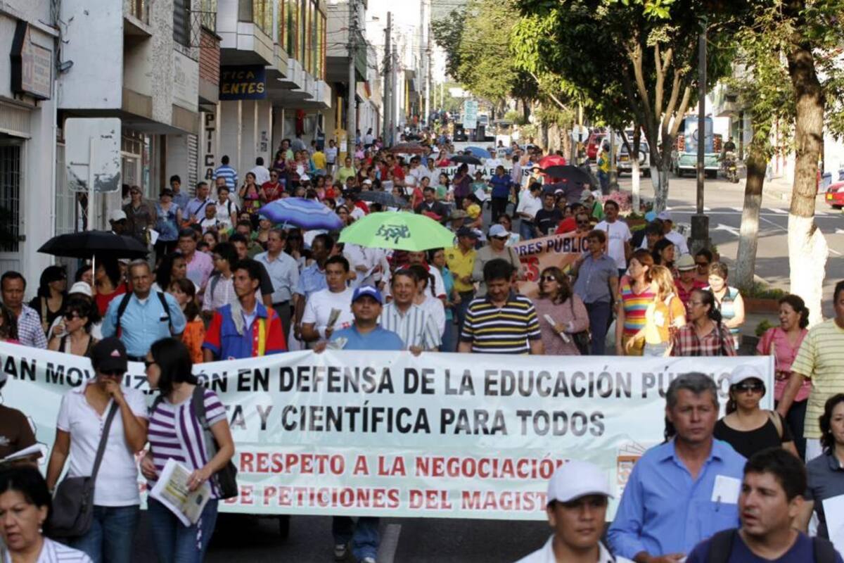 Caos de movilidad en el Centro de Bucaramanga por marcha de docentes (Foto: Archivo/ VANGUARDIA LIBERAL)