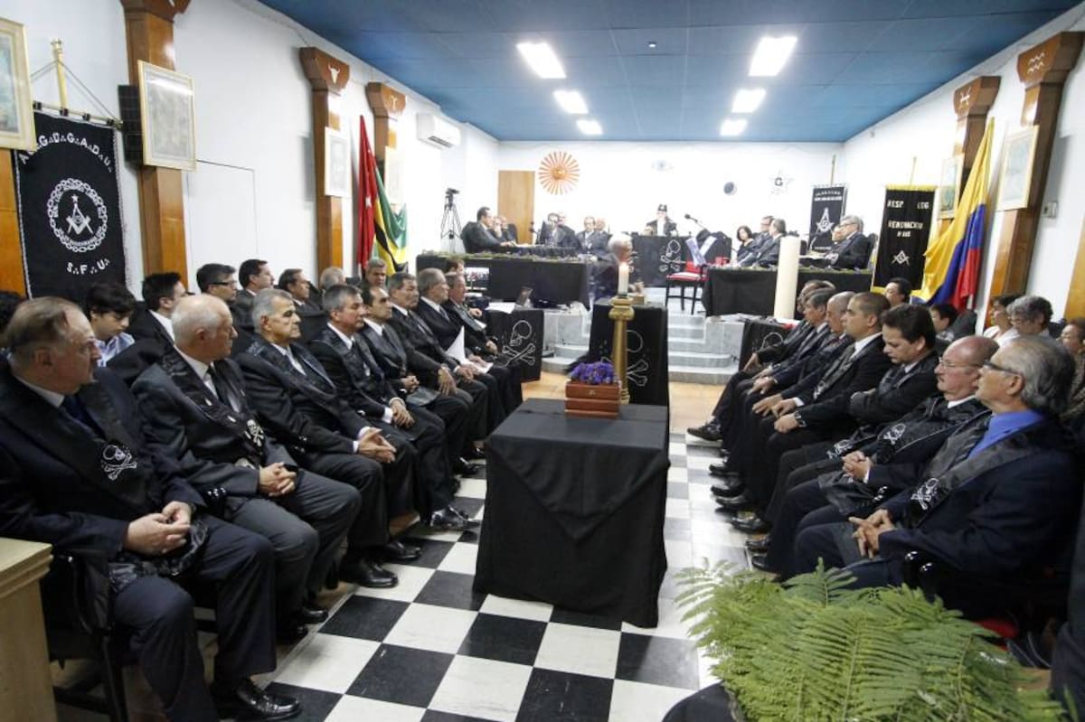Siete logias existen en Bucaramanga. Políticos, empresarios, educadores y profesionales de distintas áreas hacen parte de esta sociedad. (Foto: Nelson Díaz/ VANGUARDIA LIBERAL)