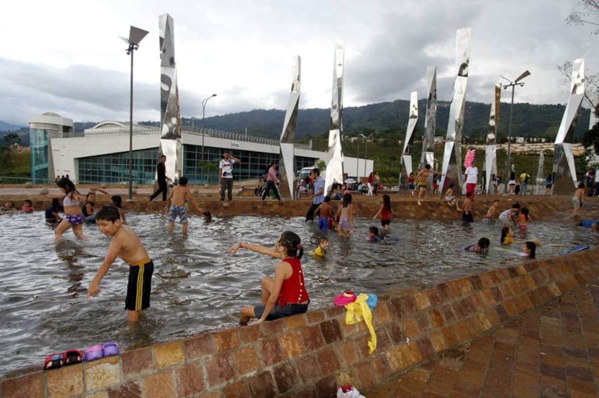 La ‘fuente’ de la discordia del intercambiador de Neomundo (Foto: Nelson Díaz/ VANGUARDIA LIBERAL)