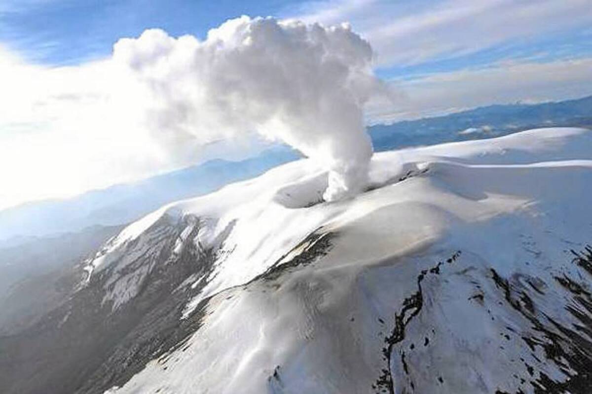 General Palomino revisó plan de contingencia por posible erupción del Nevado (Foto: Tomado de Internet/ VANGUARDIA LIBERAL)