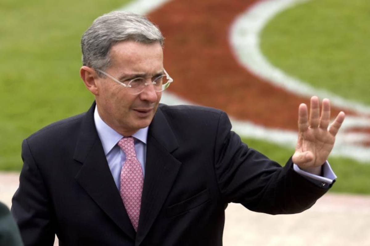Uribe recordó cómo le pidió al actual director de la Policía Nacional, general Oscar Naranjo Trujillo, que los extraditaran a pesar de la gran responsabilidad que tendrían que asumir. (Foto: Archivo/VANGUARDIA LIBERAL)