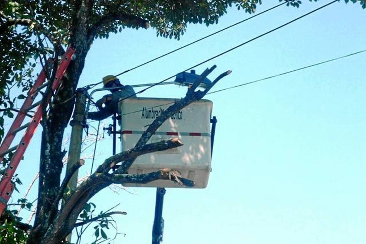 ¿Por qué el alumbrado público no sirve en varios sectores de Bucaramanga? (Foto: Archivo/ VANGUARDIA LIBERAL)