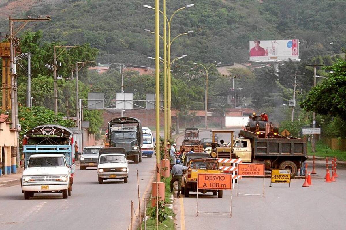 Vía Bucaramanga-Girón tendrá hoy cierre nocturno (Foto: Archivo/VANGUARDIA LIBERAL)