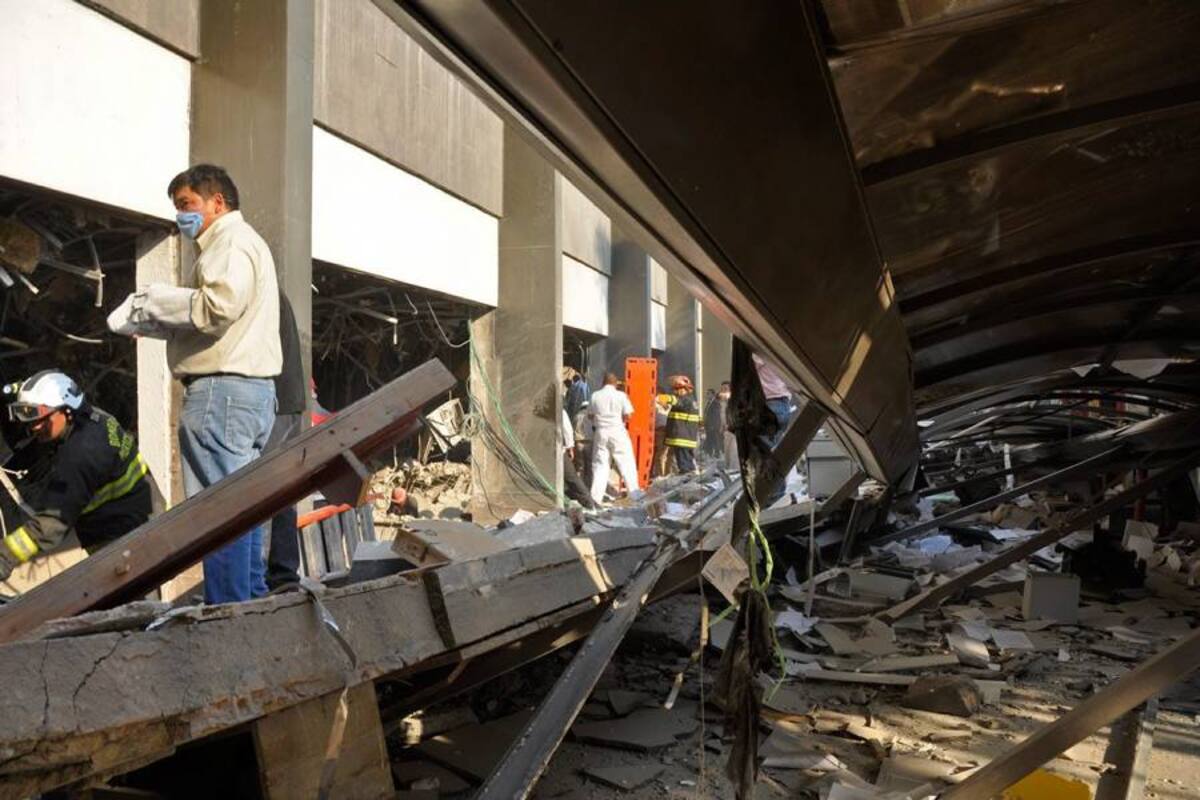 Elevan a 33 las víctimas mortales por la explosión en sede de Pemex (Foto: Tomada de Internet/ VANGUARDIA LIBERAL)