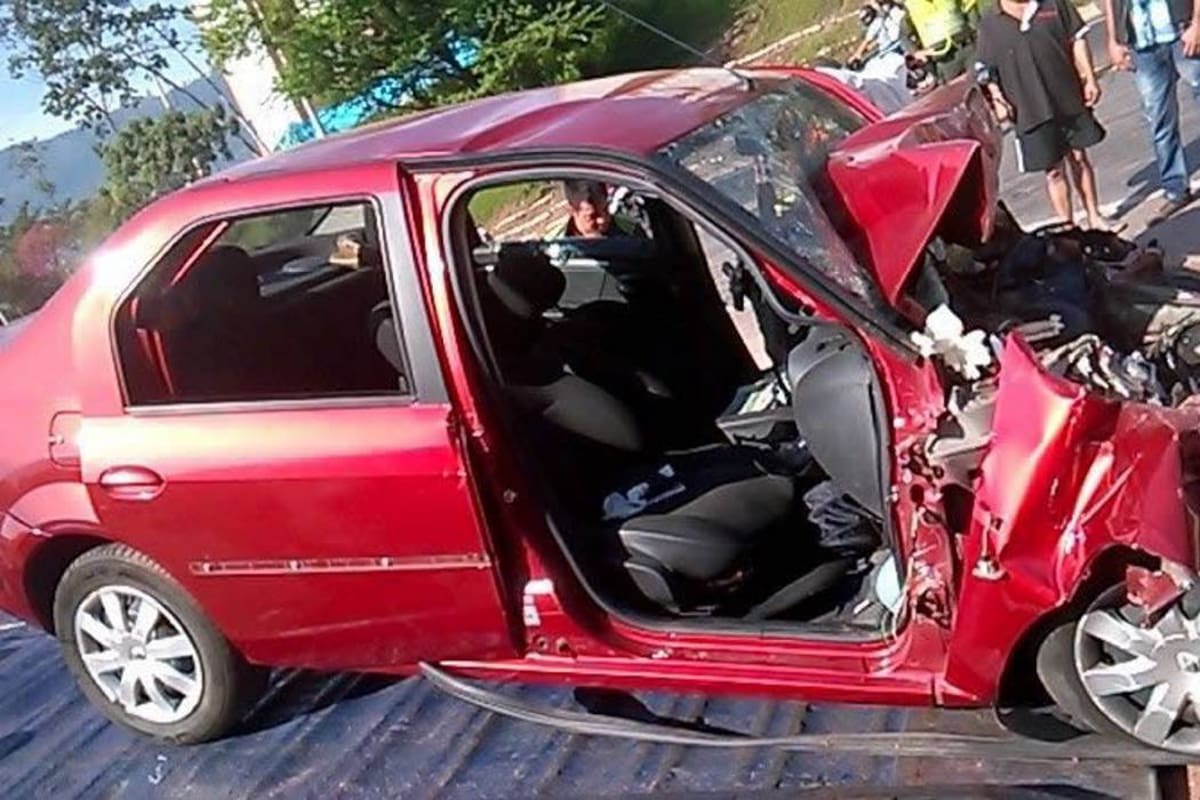 Así fue el accidente de esta mañana en Piedecuesta (Foto: Suministrada / VANGUARDIA LIBERAL )