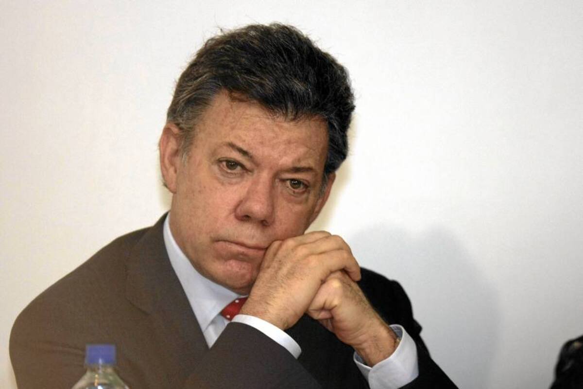 El presidente Santos le pide perdón a Belisario Betancur (Foto: Archivo/VANGUARDIA LIBERAL)