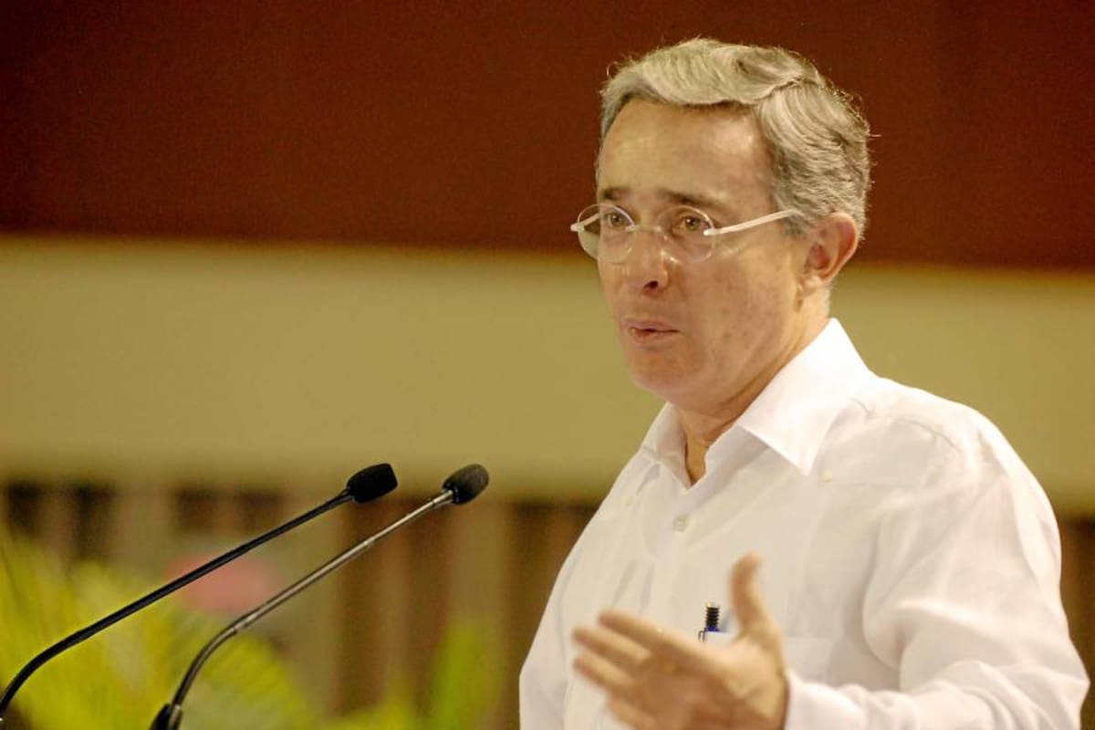 “Dialogar con criminales es dar señales de confusión a la opinión pública”: Expresidente Uribe (Foto: Tomado de Internet/ VANGUARDIA LIBERAL)