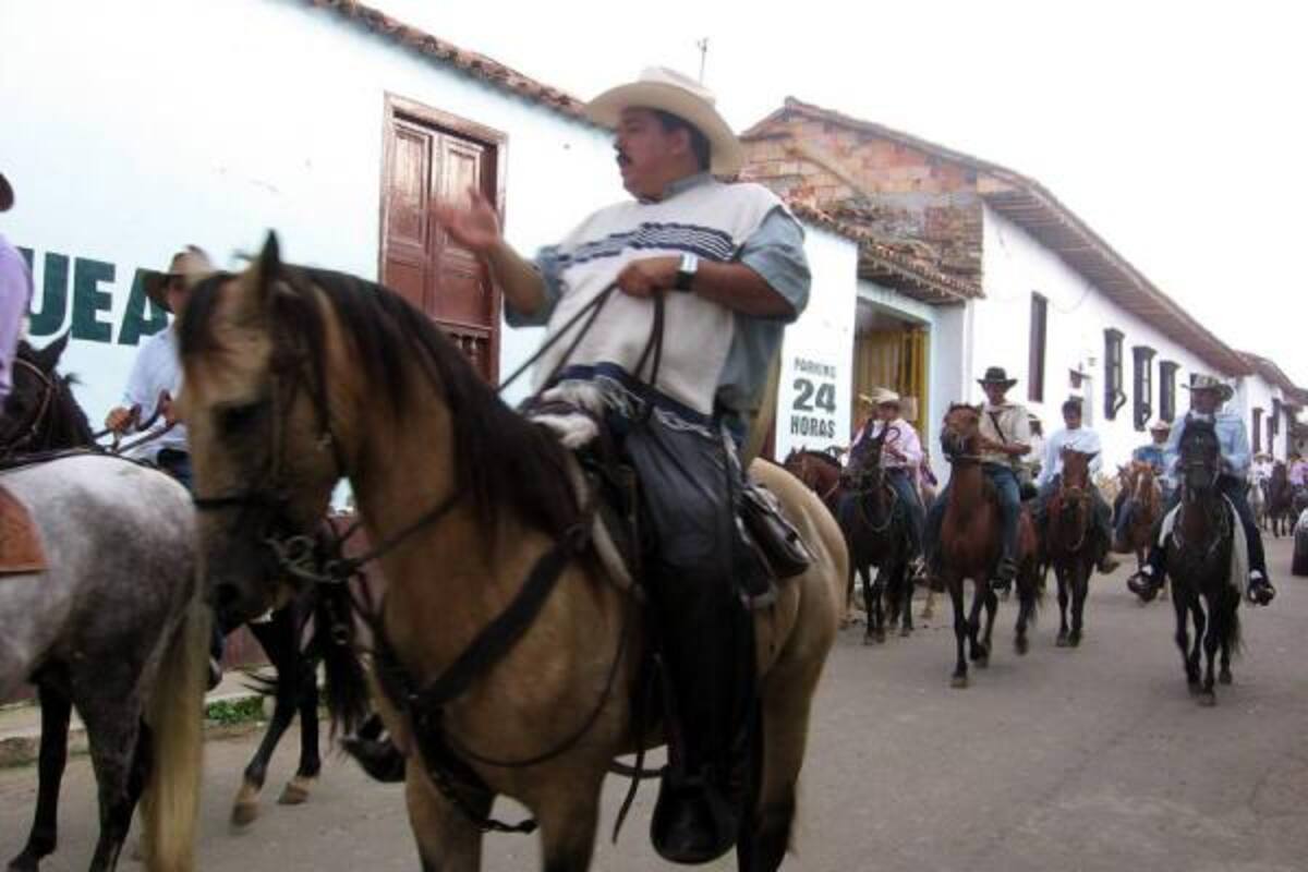Aspectos de la cabalgata durante las Ferias de Socorro(Foto: Nancy Gómez Cala/VANGUARDIA LIBERAL)