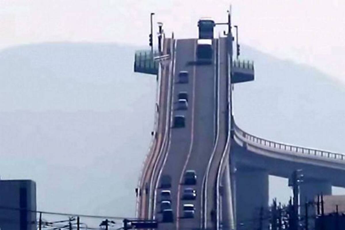 El insólito puente japonés que parece una montaña rusa (Foto: Foto: Youtube)
