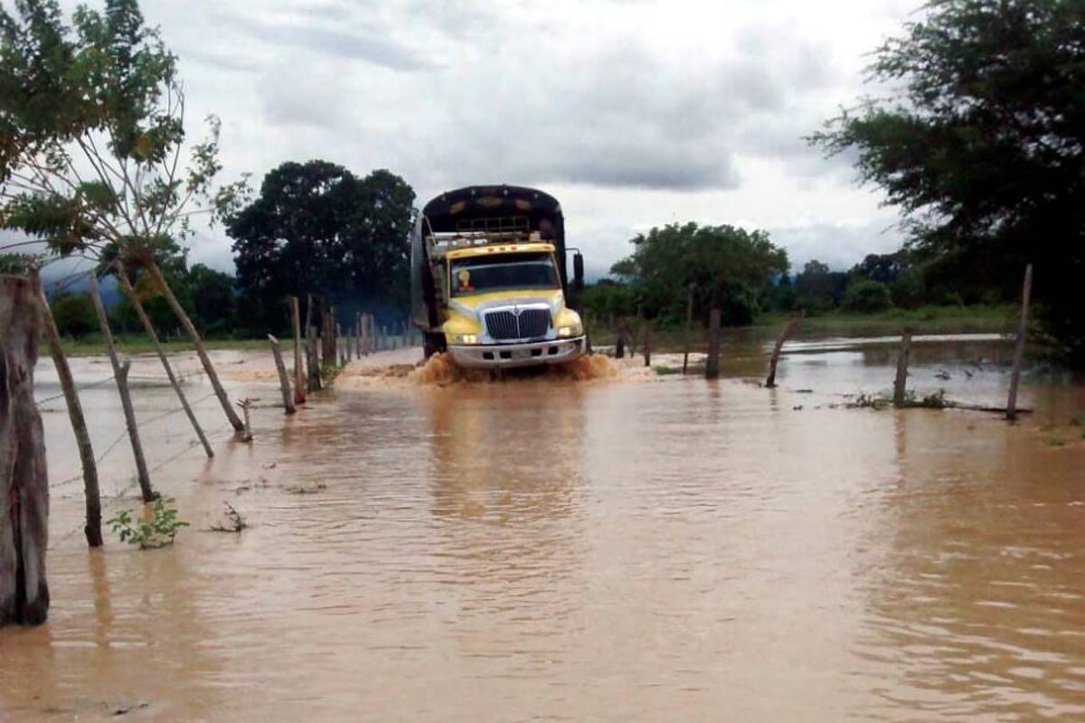 De acuerdo con las autoridades, el río Lebrija había dado merma ayer en horas de la tarde. Sin embargo, alertaron a la población pues se depende de las lluvias que caerán en noviembre, mes muy lluvioso en la segunda temporada invernal de 2016. (Foto: Suministrada CDMB/VANGUARDIA LIBERAL)