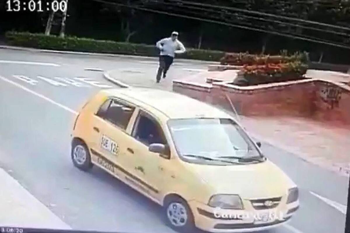Video registró presunto hurto en Floridablanca con complicidad de un taxista (Foto: Captura de video /VANGUARDIA LIBERAL)