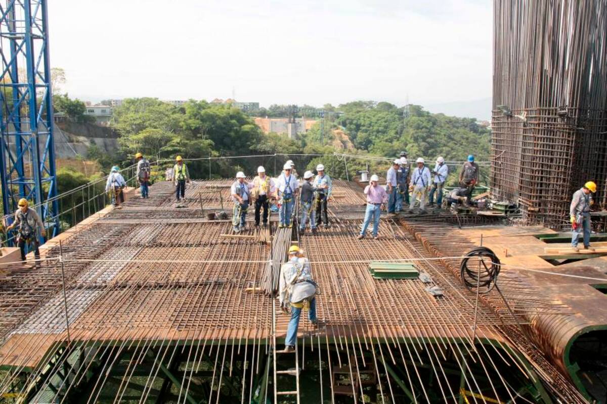 Alcaldía dice que el próximo lunes reiniciarían obras en el Viaducto de la Novena (Foto: Archivo/VANGUARDIA LIBERAL)