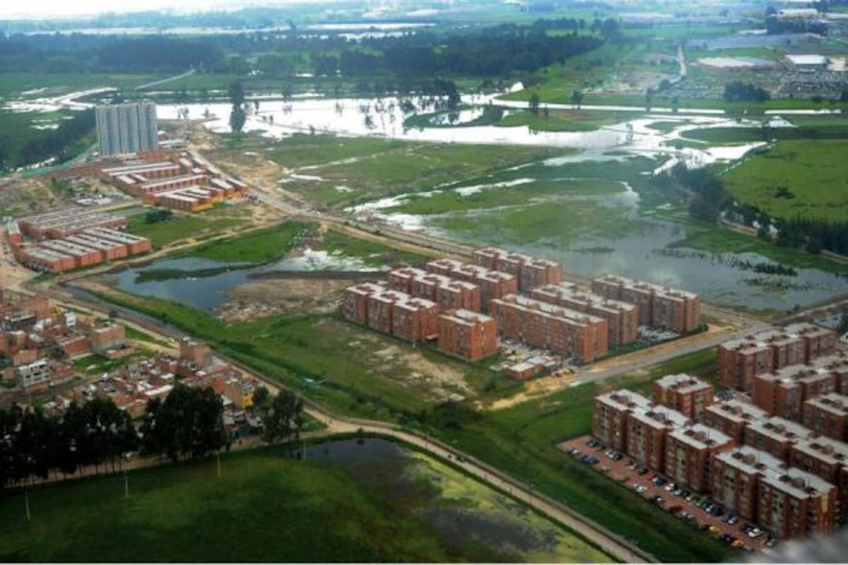 Así se ve el norte de Bogotá y parte de Cajicá donde las inundaciones no dan tregua.(Foto: Colprensa/VANGUARDIA LIBERAL)