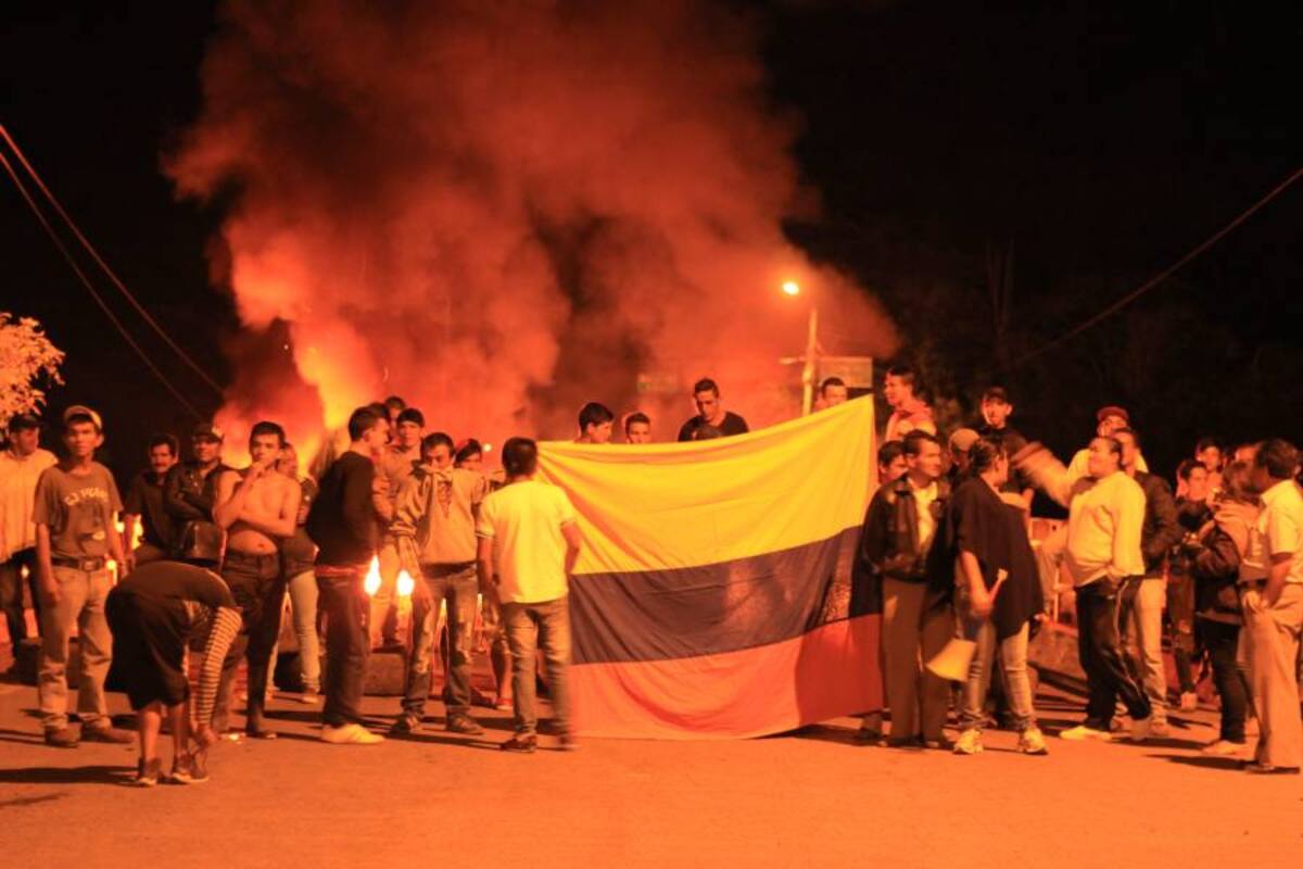 Siete capturados en Santander por taponar la vía entre Bucaramanga y Bogotá (Foto: Suministrada/ VANGUARDIA LIBERAL)