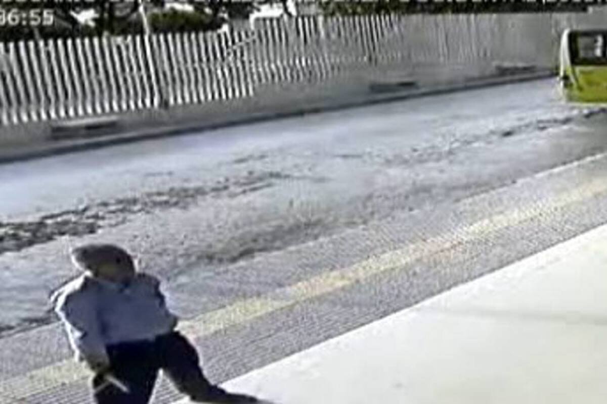 Pasajeros de Metrolínea detienen a hombre con cuchillo en estación (Foto: Foto Suministrada/VANGUARDIA LIBERAL)