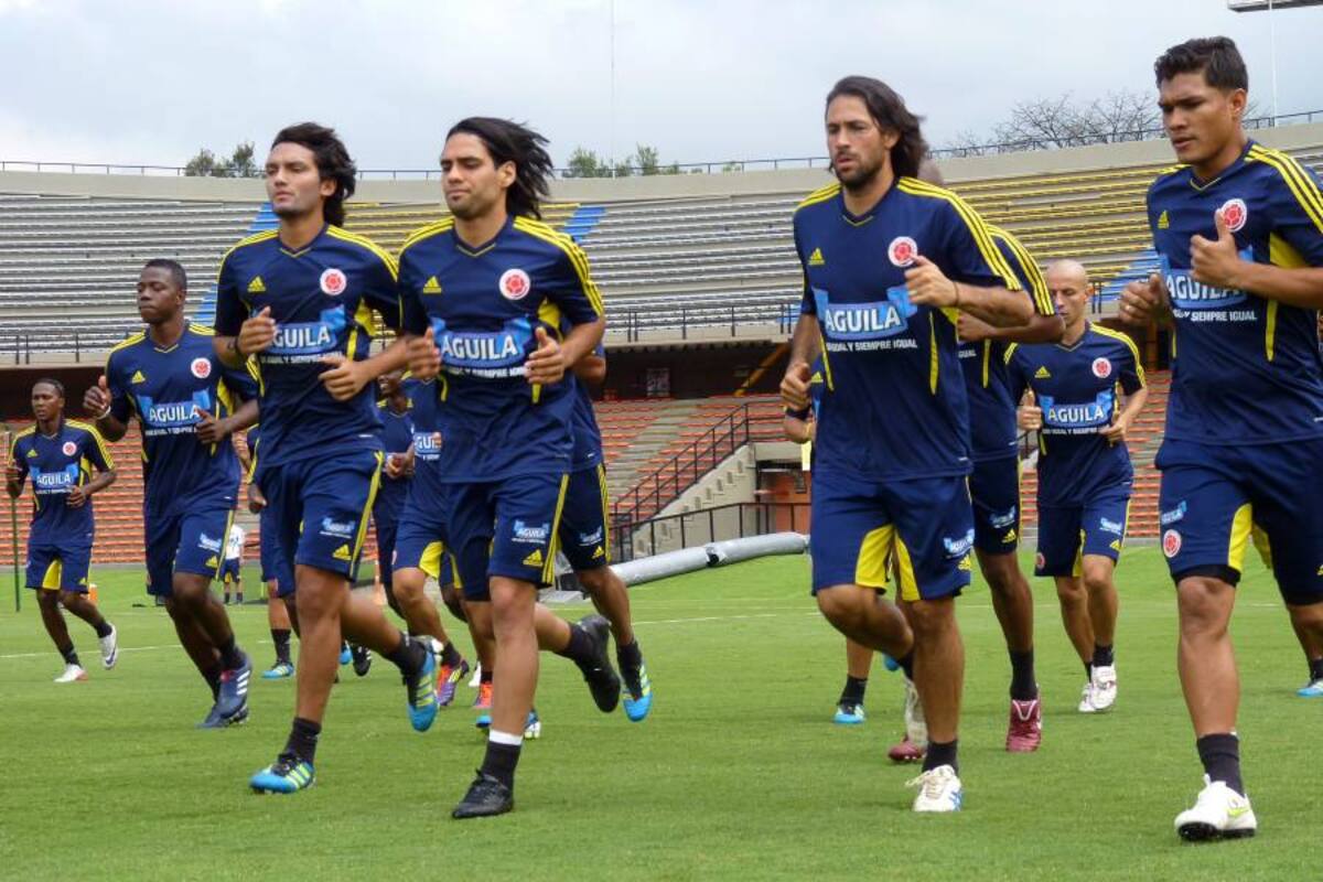 La selección Colombia entrenará a partir de este martes en sesiones dobles de mañana y tarde en el estadio de Colón de Santa Fe. (Foto: Efe/VANGUARDIA LIBERAL)