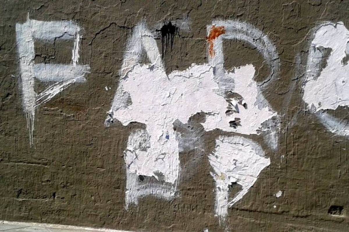 Aparecen grafitis alusivos a las Farc y el Eln en el Centro de Bucaramanga (Foto: Suministrada/ Vanguardia Liberal)