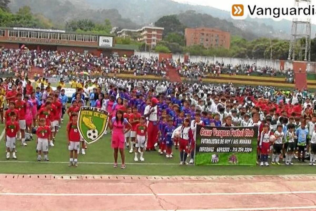 Inaugurada la versión 75 de los campeonatos municipales de fútbol (Foto: VANGUARDIA LIBERAL)