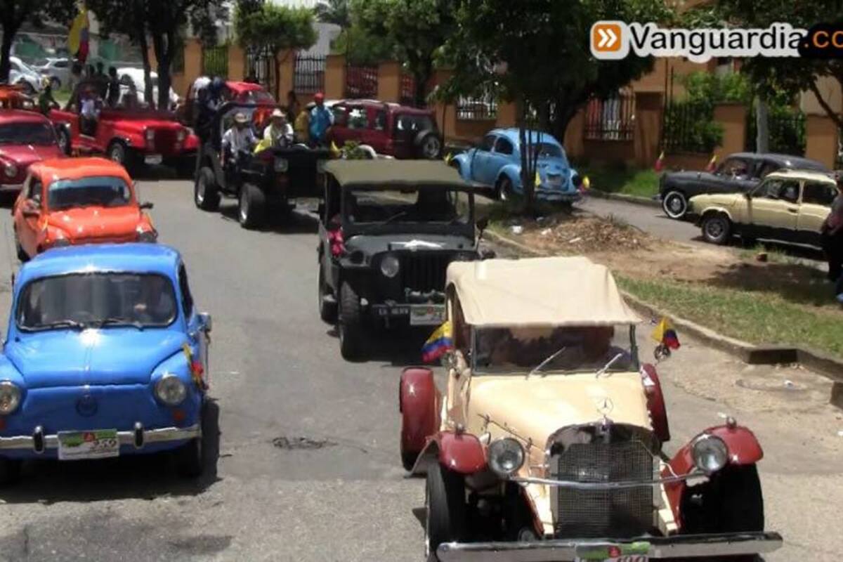 Desfile de carros antiguos cerró la Feria Bonita (Foto: Vanguardia.com/Vanguardia Liberal)