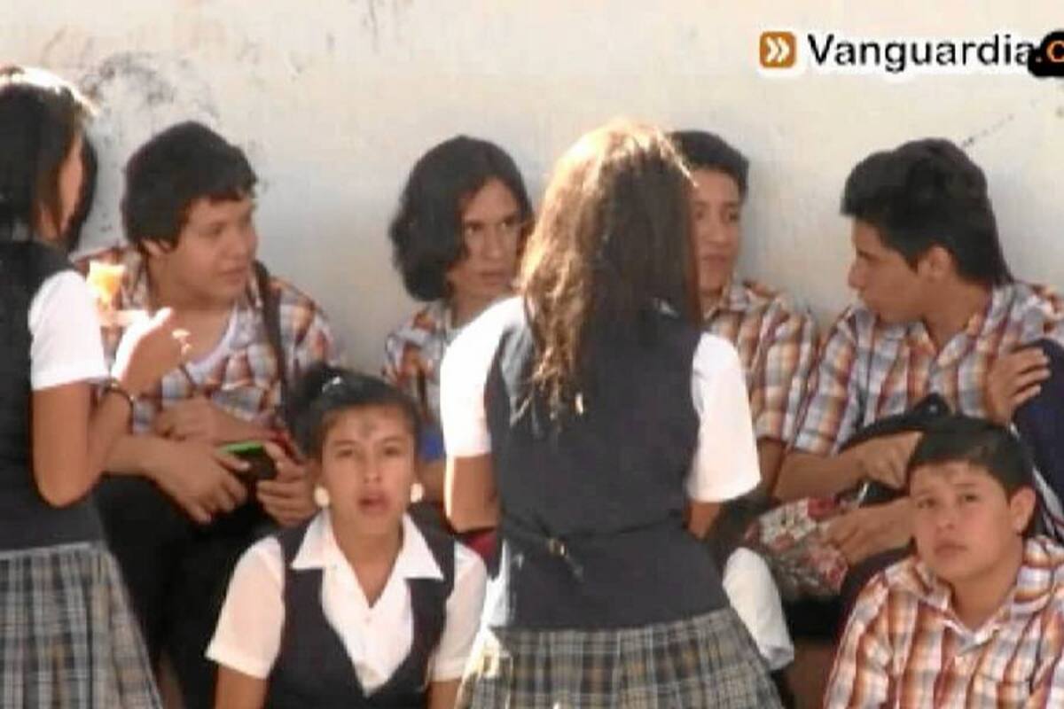 Estudiantes del Colegio Víctor Felix regresan a clase (Foto: VANGUARDIA LIBERAL)