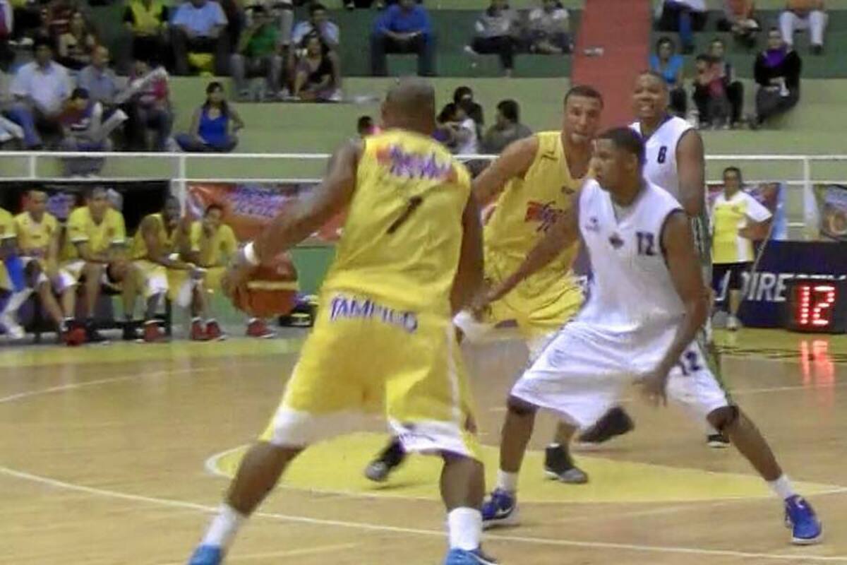 Vea las mejores jugadas del triunfo de Búkaros ante Arrieros (Foto: Félix Cristancho/Vanguardia Liberal)