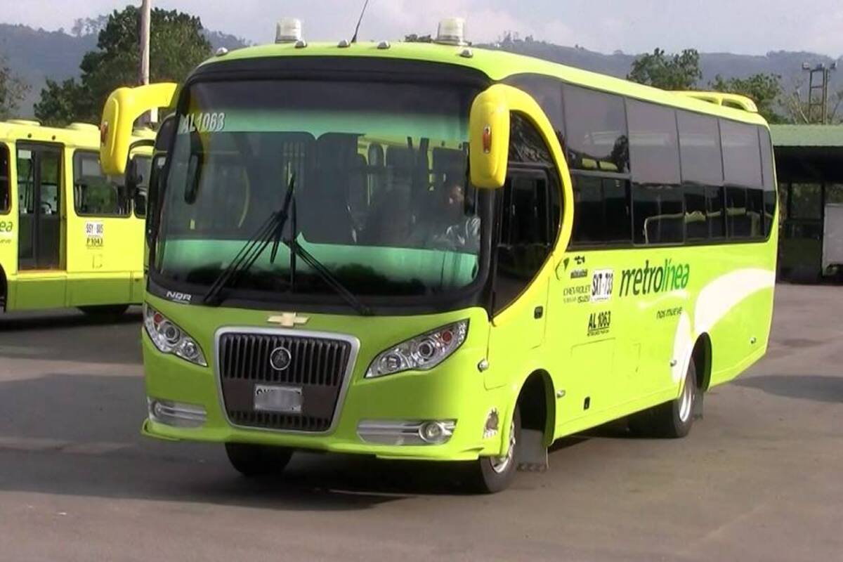 Conozca los buses convencionales que ingresarán a Metrolínea (Foto: MILTON VELOSA/VANGUARDIA LIBERAL)