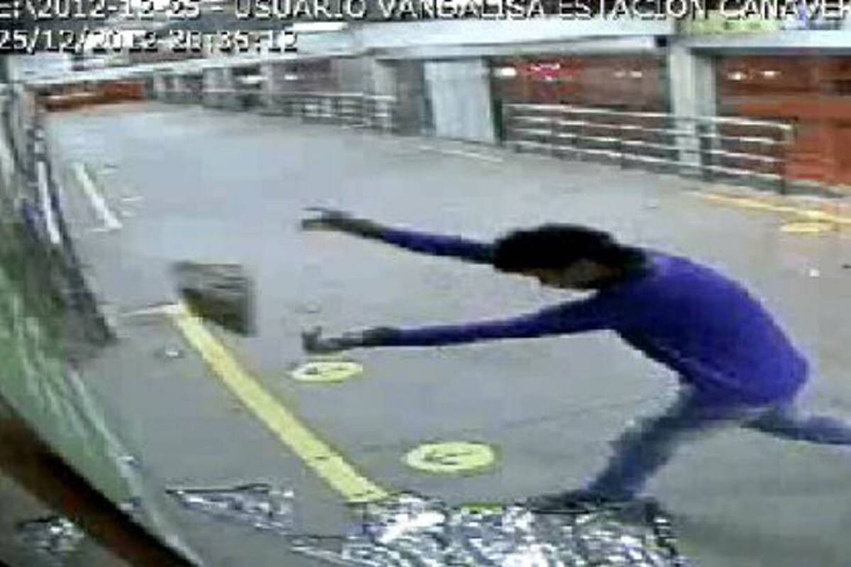 A piedra y navaja, joven ataca estación de Metrolínea (Foto: Foto Suministrada/VANGUARDIA LIBERAL)