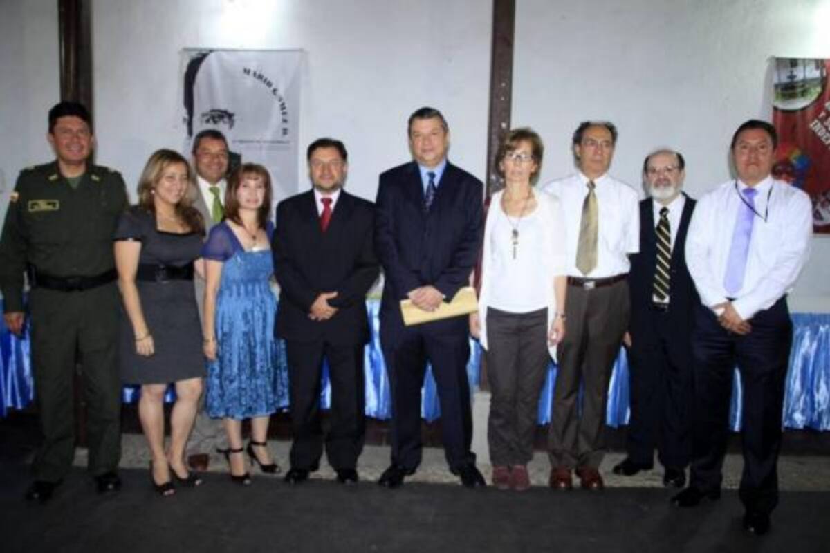 Mayor Alberto Gongora, Clara Martínez, Juan Bautista, Rosalba Ayala, Henry Rodríguez, Jaime Ardila, Claudia Rodríguez, Diego Otero, Mario Gómez y Emiro Muñoz. (Foto: Mauricio Villamizar /VANGUARDIA LIBERAL)